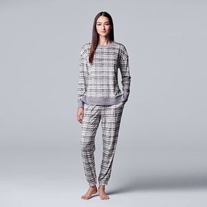Simply Vera Vera Wang Velour Pajama Top and Banded Bottom Pajama Pants Sleep Set
